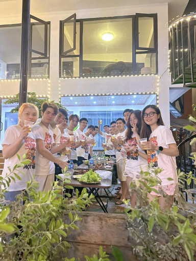 Food & Drinks 8