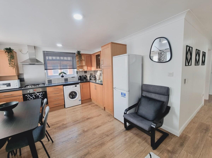 Others 4, Central 2Bed&2Bath Flat w/ FREE Wi-Fi / Parking, Hertfordshire