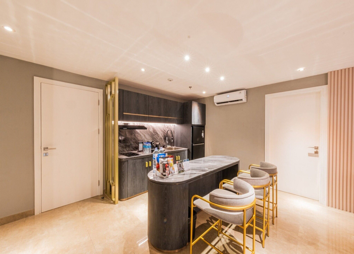 Dining Room 25