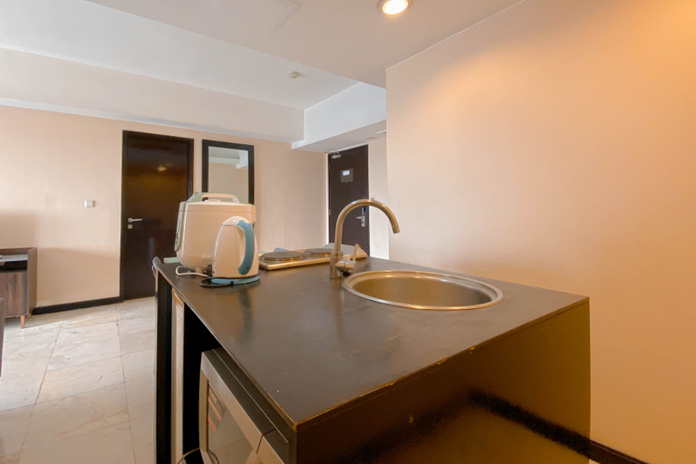 Bathroom 4, Clean 2BR at Braga City Walk Apartment By Travelio, Bandung