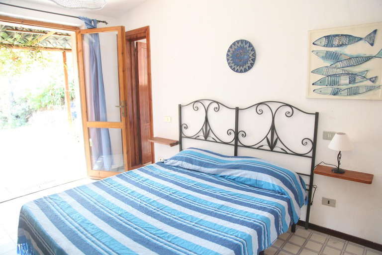 Bedroom 3, Villa Olivastro, Cagliari