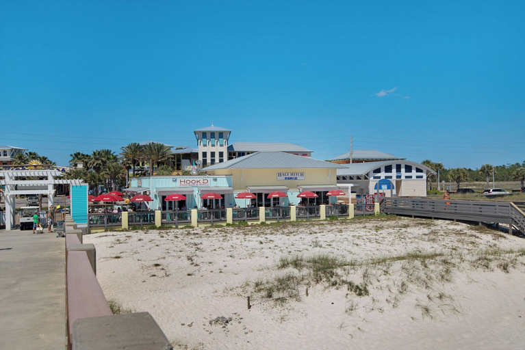 Others 4, 6402 Beach Dr - Seabatical B, Bay