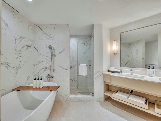Bathroom 14