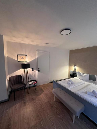 Bedroom 3, Gasthof zum goldenen Schiff - Lehmzimmer Sand, Kitzingen