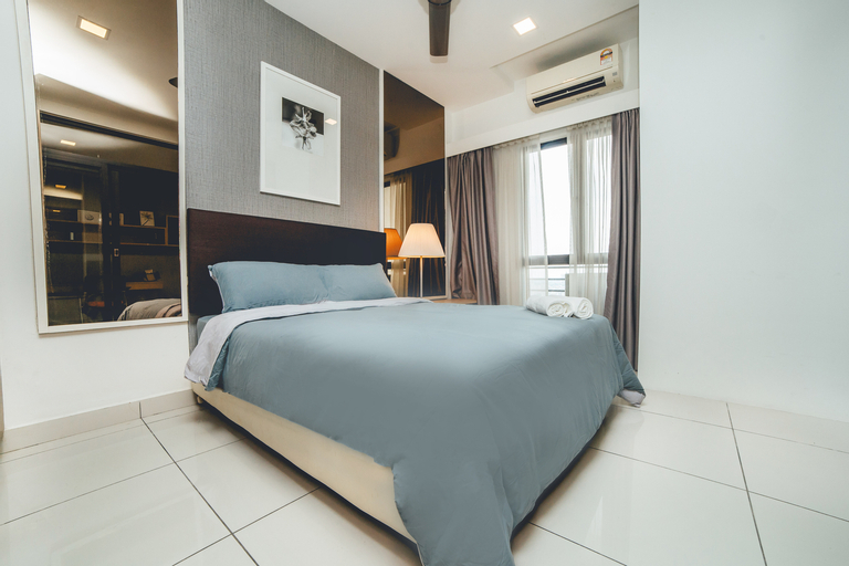 1Tebrau Laconic Lux Suite 1BR nr Columbia Asia Hospital, Johor Bahru