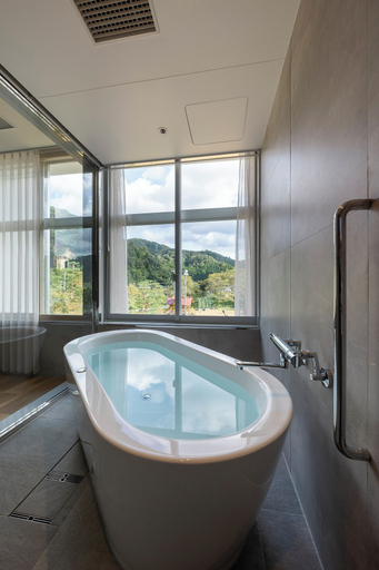 Bathroom 4, Auberge eaufeu, Komatsu