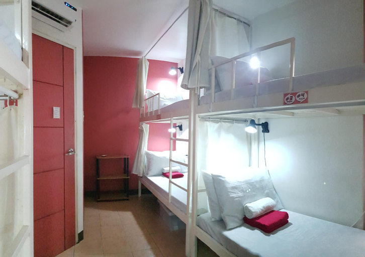 Bedroom 18