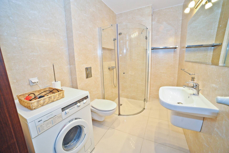 Bathroom, Duet by Grand Apartments, Sopot