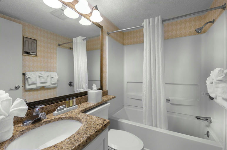 Bathroom 4, The Strand - A Boutique Resort, Horry