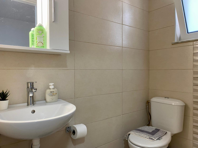 Bathroom, El Greco Apartment, in Kos town, Steps from the Beach - No 6, South Aegean