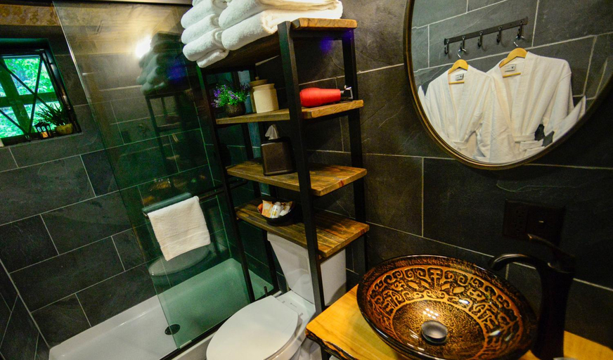 Bathroom 3, Vikings Villages Resort, Windham