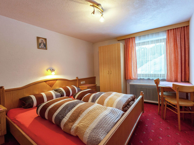 Bedroom 2, Apartment in See near Ski Slopes, Landeck