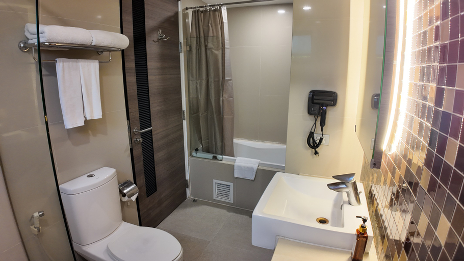 Bathroom 6