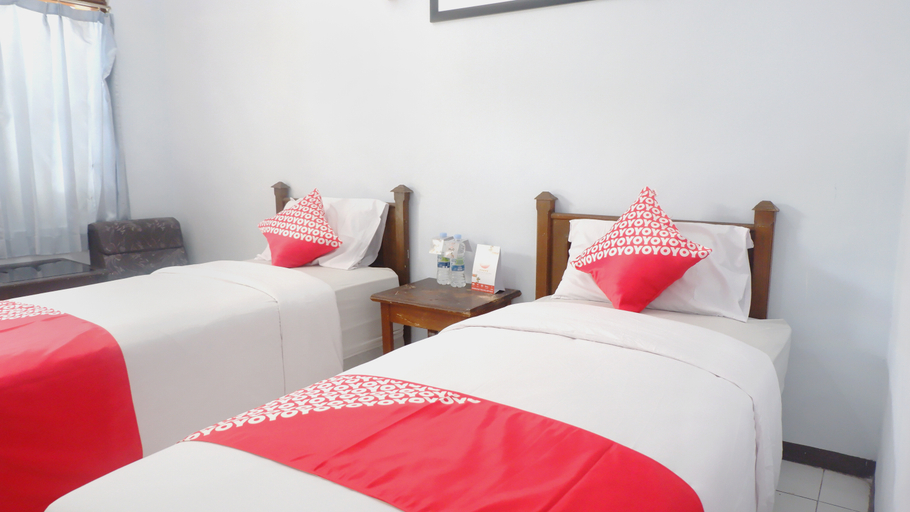 Bedroom 3, OYO 926 Hotel Nugraha, Malang