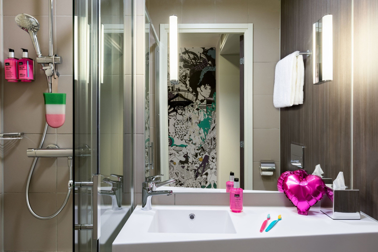 Bathroom 5, Moxy Glasgow SEC, Glasgow