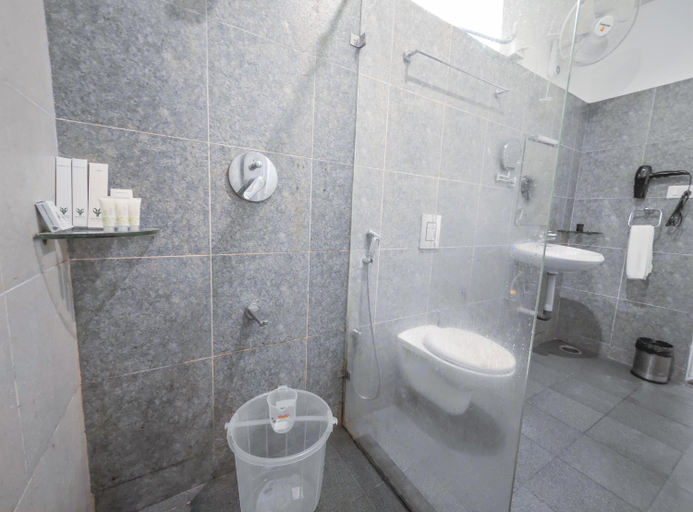 Bathroom 4, Ibex Resorts, Valparai (Mistly), Coimbatore