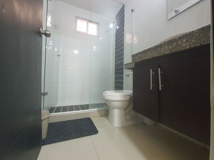 Bathroom 2, Casa Esther Apartaestudios, Barranquilla