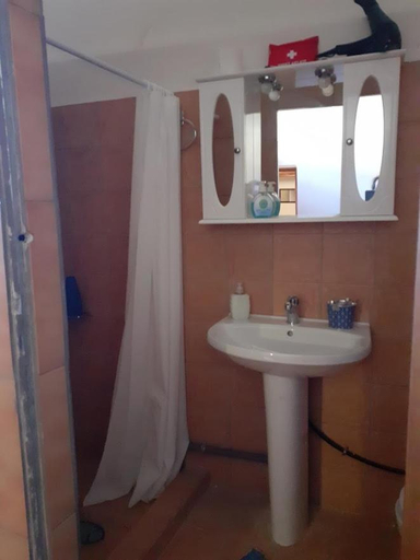 Bathroom, Casa Benavista, Crete