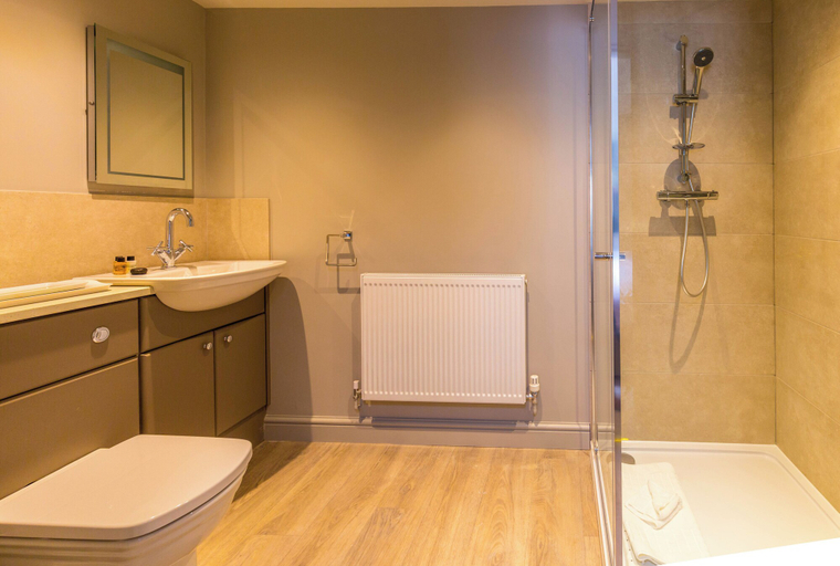 Bathroom 4, Washingborough Hall Hotel, Lincolnshire
