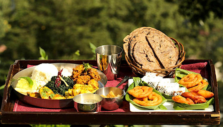 Food & Drinks 4, 11 Gaon Mudhouse Homestay, Garhwal