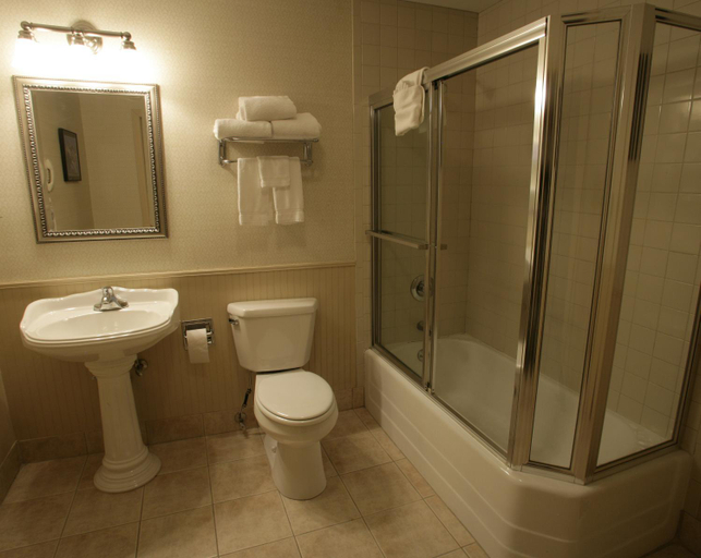 Bathroom 4, Beaumont Hotel, Butler