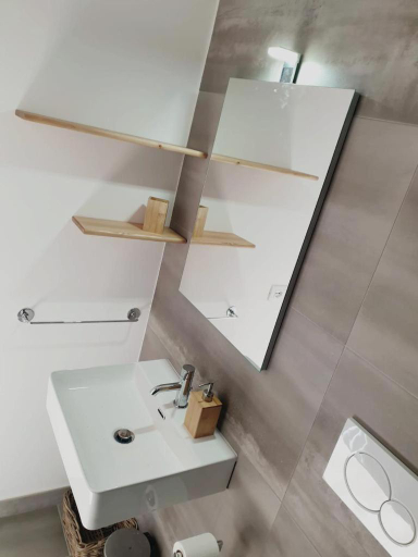 Bathroom 2, Camere A Oriente II, Lecce