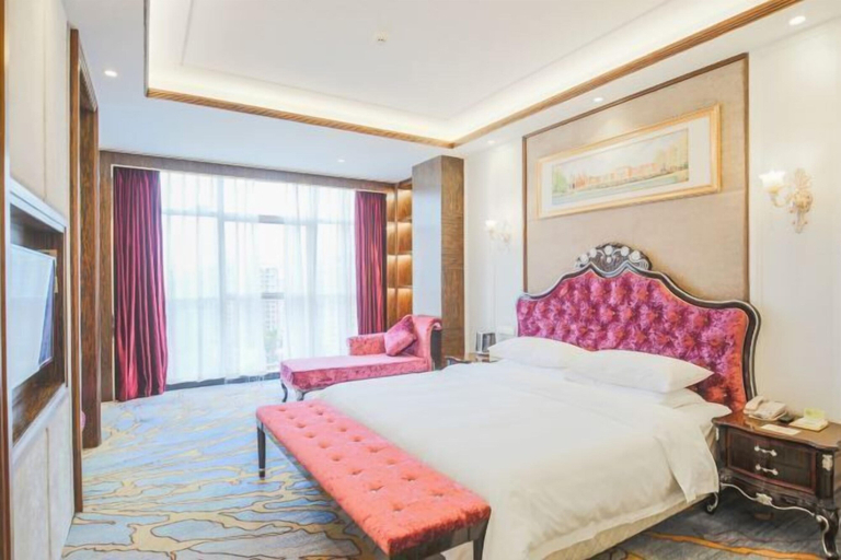 Bedroom 2, Vienna International Hotel (Mount Emei Crystal Plaza Hotel), Leshan