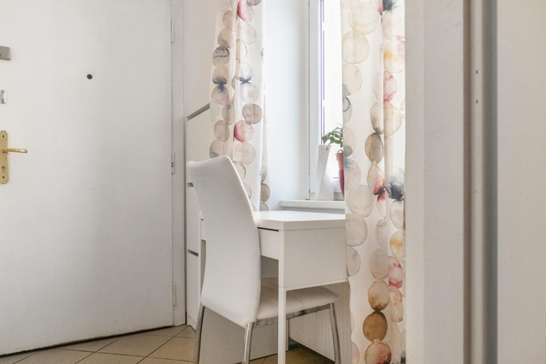 Bathroom 2, Central Dreamscape 1BR Haven for Vienna Explorers, Wien