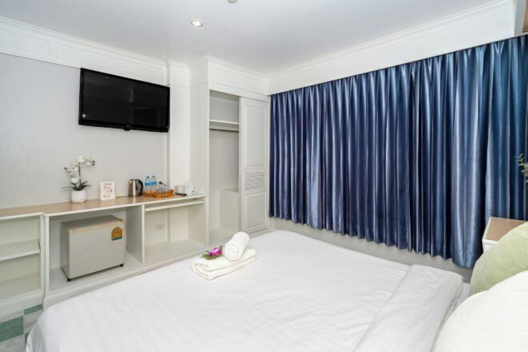 Bedroom 27