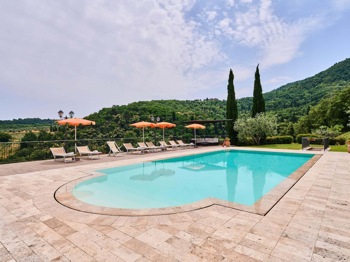 Pool 3, Farmhouse in Chianti With Pool and Garden, Arezzo