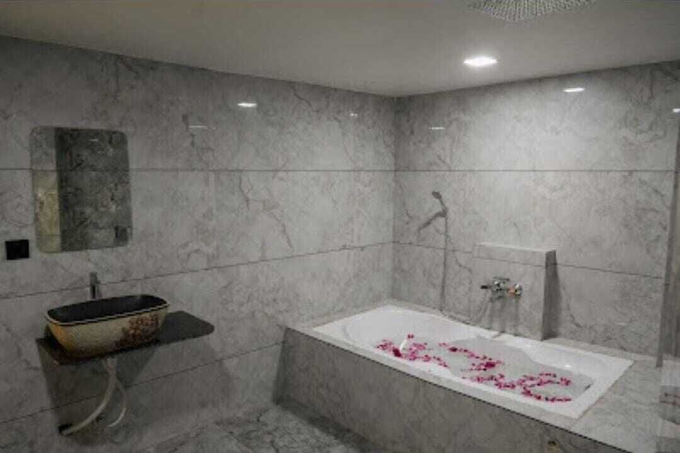 Bathroom, HOTEL RAJ PALACE, Amreli