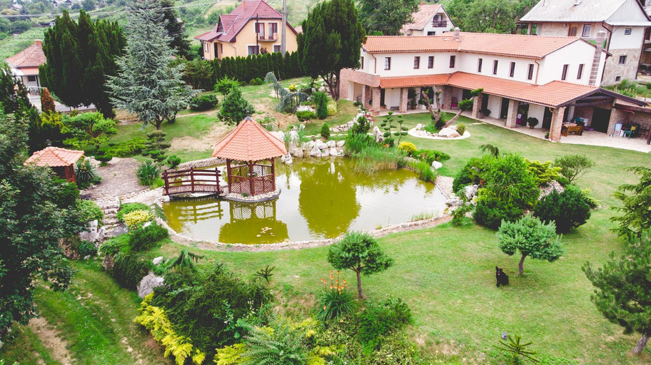 Exterior view 2, Villa Garden, Pacsa/Zalaegerszeg