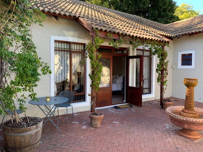 Others 5, Heart of Constantia - SOLAR POWERED, City of Cape Town