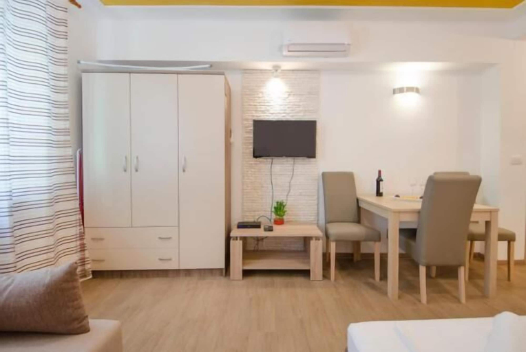 Others 5, Guest House Mia, Split