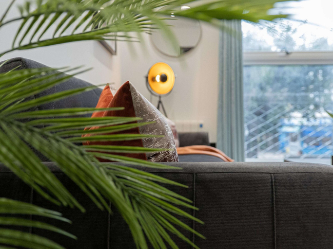 Interior detail 3, Discover Angel Central Two Bedroom by Belvilla, London