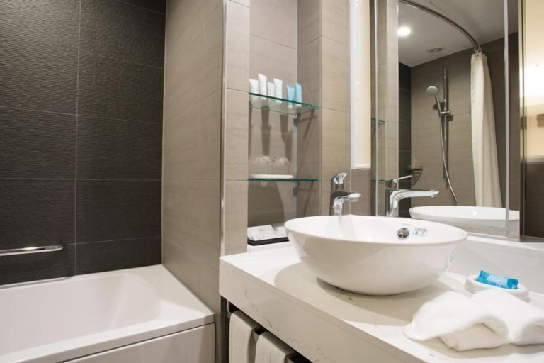 Bathroom 2
