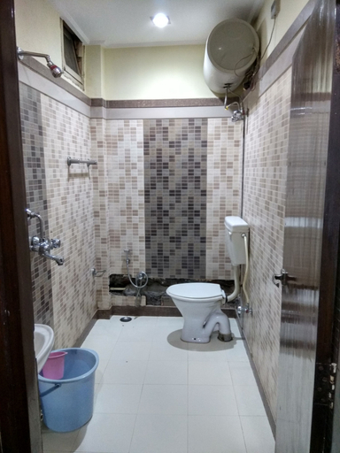 Bathroom 5, HOTEL RAJ PALACE by ROH, Dibrugarh