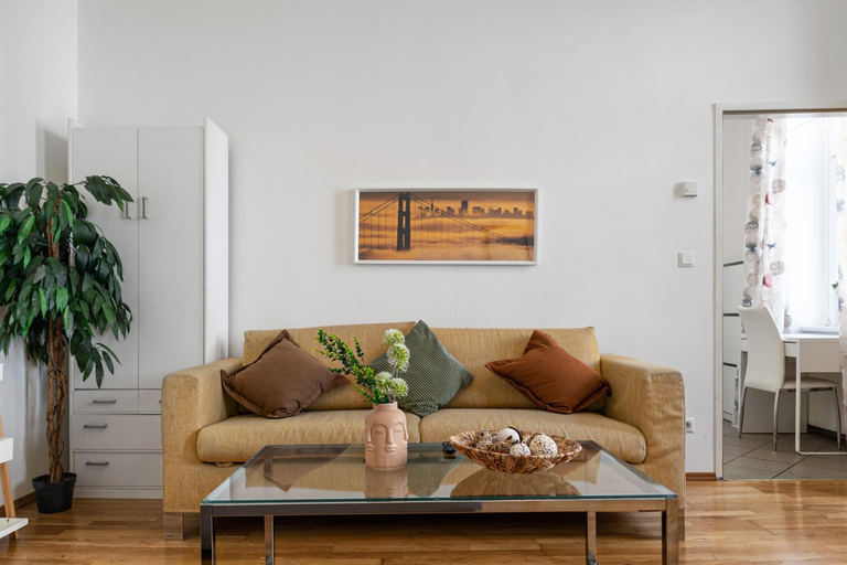 Others 3, Central Dreamscape 1BR Haven for Vienna Explorers, Wien