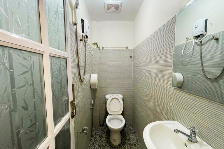 Bathroom 4, Villa Espinoza Beach Resort Nasugbu, Nasugbu