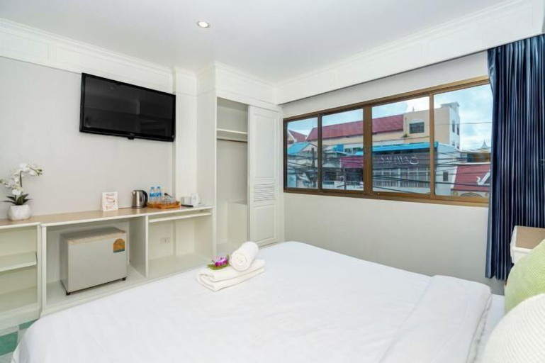 Bedroom 23