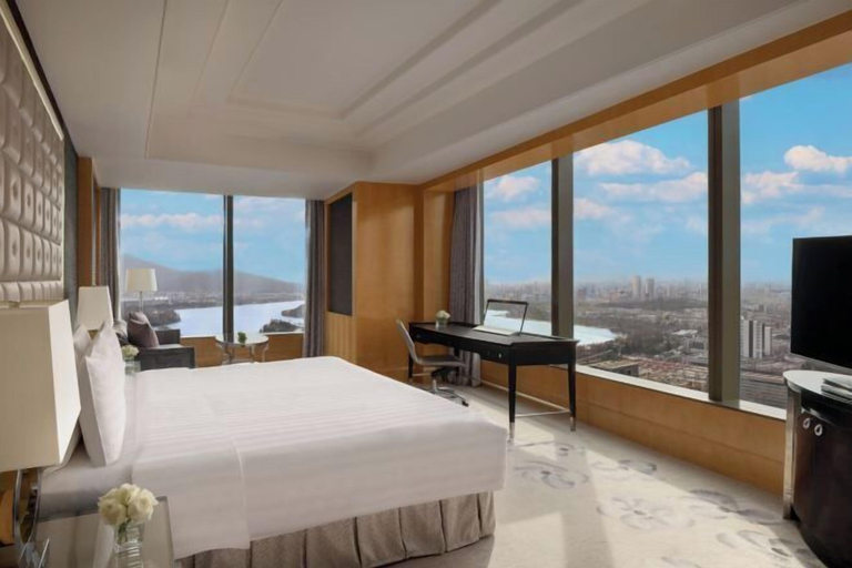 Bedroom 30