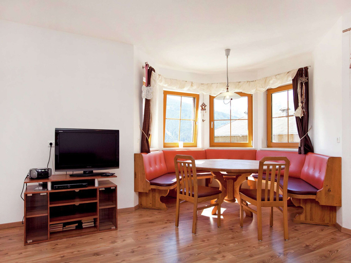 Others 4, Flat in Mittersill near Ski Lift, Zell am See