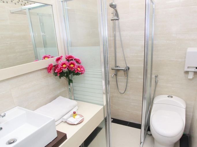 Bathroom 7