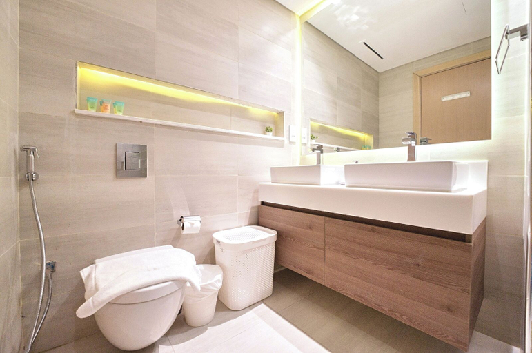 Bathroom 4, Spacious & Luxurious 2.5BD in Downtown, Dubai