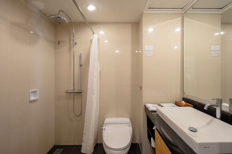 Bathroom 8