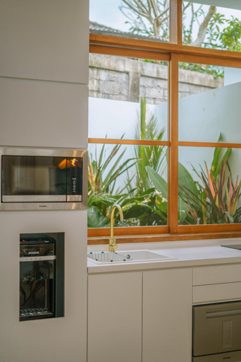Others 3, Exquisite 1 Bedroom Tropical Villa in Pererenan, Badung