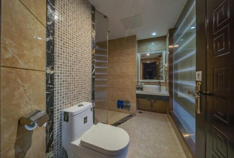 Bathroom 9