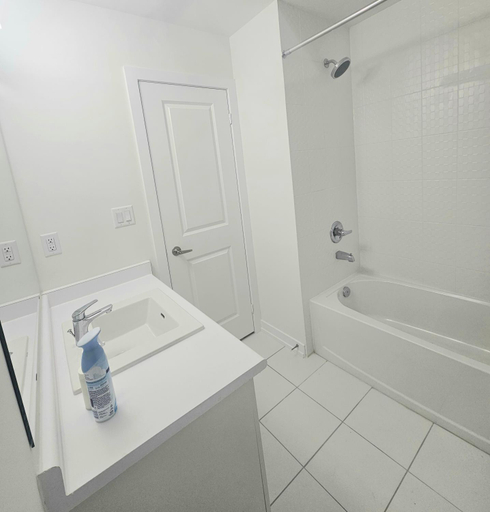 2, Private Room PINE with Private Full Bathroom in Toronto, ON, Canada, Toronto