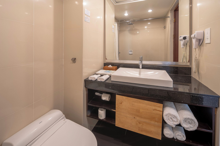 Bathroom 7