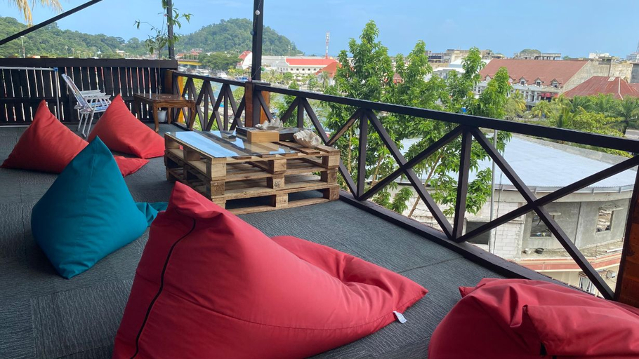 Others 2, EVERGREEN LODGE, Padang